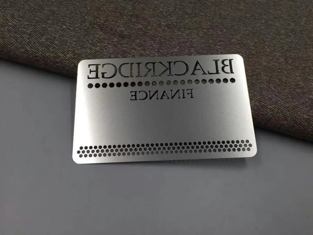 Металлические визитки с бесплатным логотипом