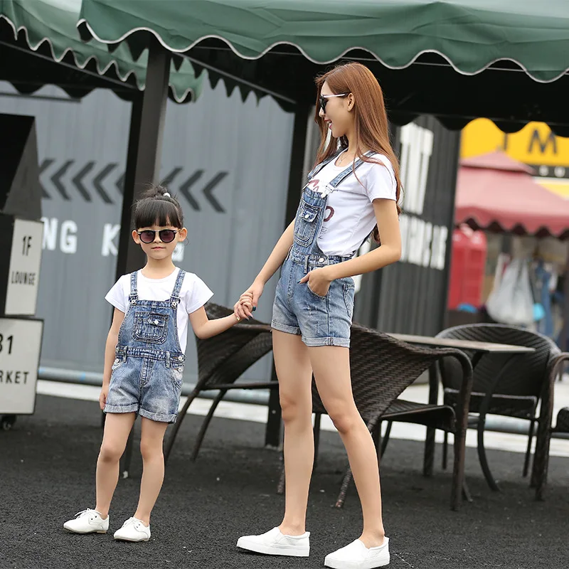

Cool Large Pocket Simple Yet Stylish 2019 Hot Selling Parent And Child Cowboy Suspender Shorts.