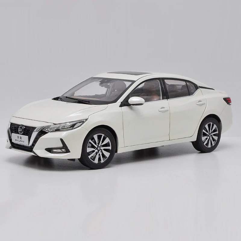 

1:18 Diecast Model for Nissan Sylphy 2019 White Sedan Alloy Toy Car Miniature Collection Gifts Sentra