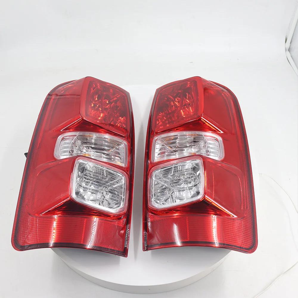 

GELING Taillights 12V 21W White and Red Lights color for FORD CHEVROLET COLORADO S10 Without harness and Lamp holder