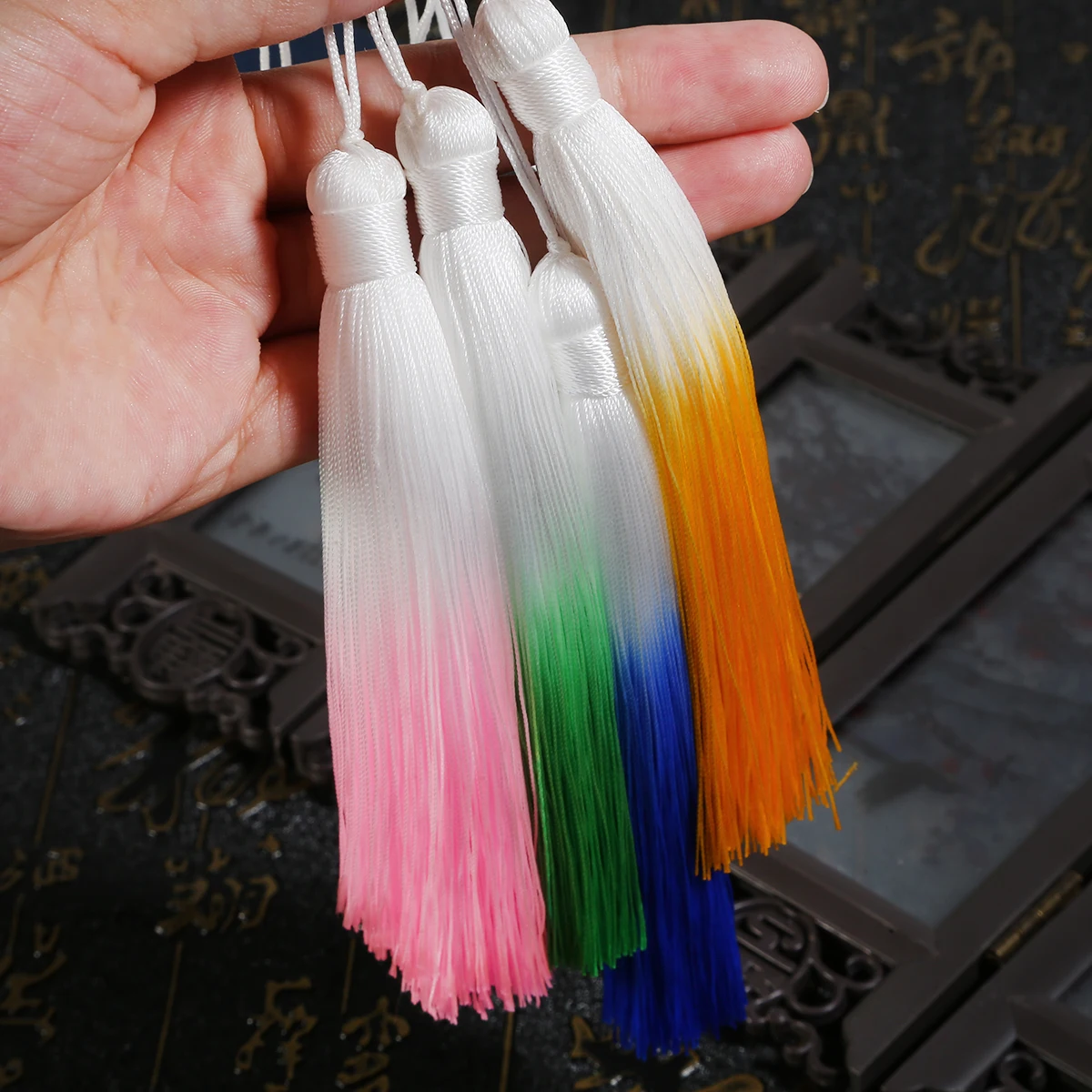 

silk tassel,craft tassel,gradient color tassel,fringe for curtain,fringe curtain,household items,diy,13cm,1pcs/bag