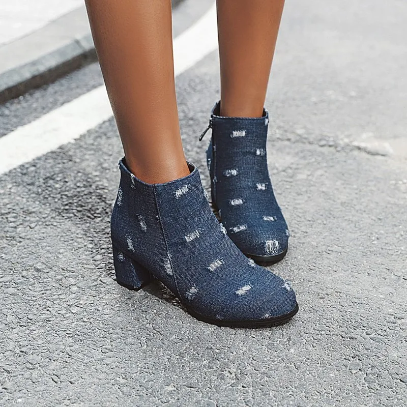 

US4-11 Womens Pointed Toe Denim Jeans Ripped Ankle Boots Side Zipper Block Mid Heel Warm Punk Motorcycle Winter Shoes Plus Size