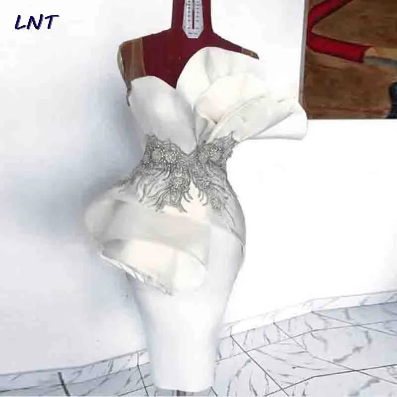 

White Short Evening Gowns with Beaded Applqiues Pleated Short Dress