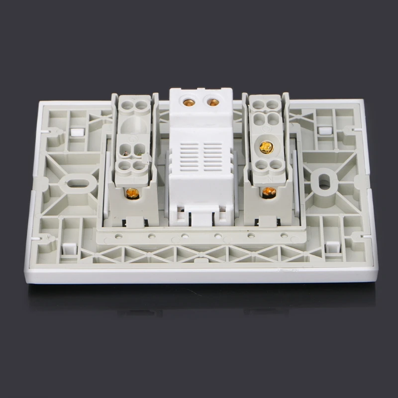 

16A Wall Double Italian/Chile Plug Power Socket Adapter Dual USB Ports Panel 5V 1A G07