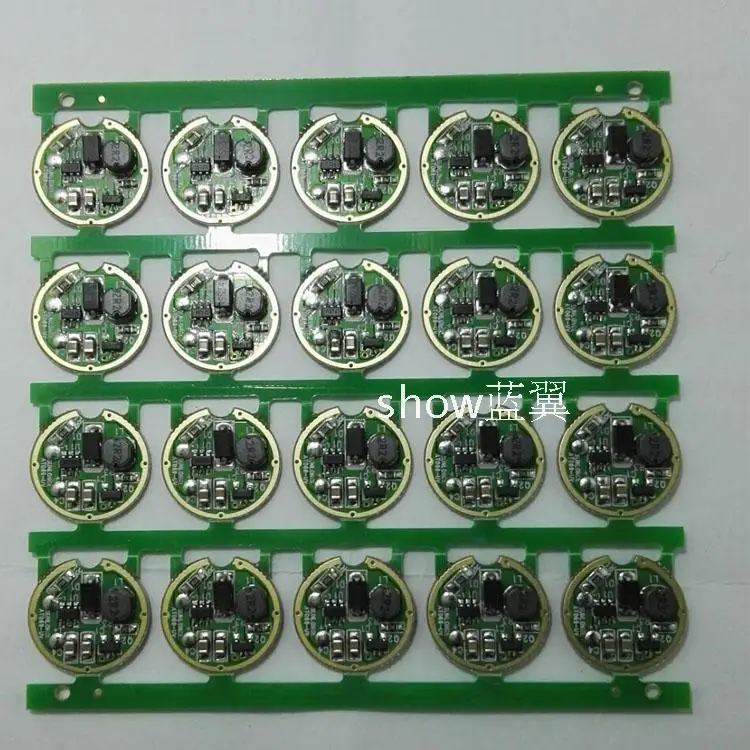 

CREE 1AA 2AA CR123 Battery R2 / Q5 1-3W Lamp Bead Driver Board Boost LED Power Supply 17MM
