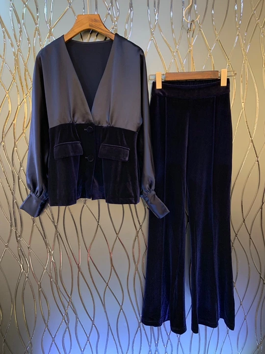 

2019 autumn and winter new women's V-neck stitching top + casual pants velvet suit 916