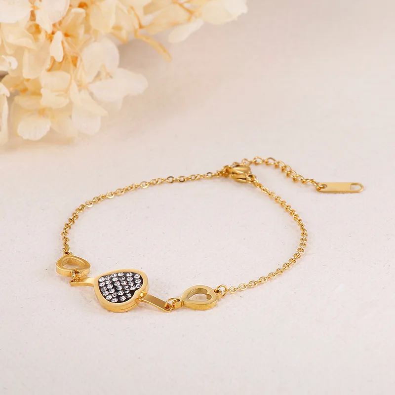 

Women Lovely Hollow Out Heart-shaped Black Crystal Charm Stainless Steel Bracelet For Female Gold Color Link Chain Bangle New