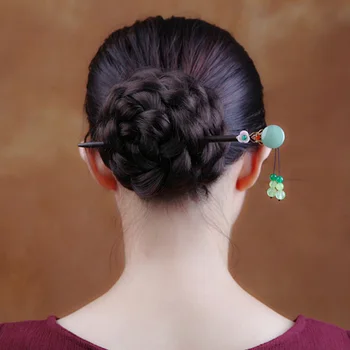 

A County In Yunnan Province ( Ornaments ) Classical Hairpin Eastern Tombs Jade Manual Hairpin Ancient Disc Hair Step Shake Hair