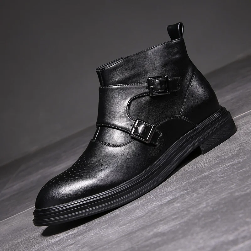 Черные ботильоны с боковой молнией; ботинки «Челси» с металлической пряжкой; мужская повседневная обувь с острым носком; Botas; модельные туфли; ботинки с перфорацией типа «броги»