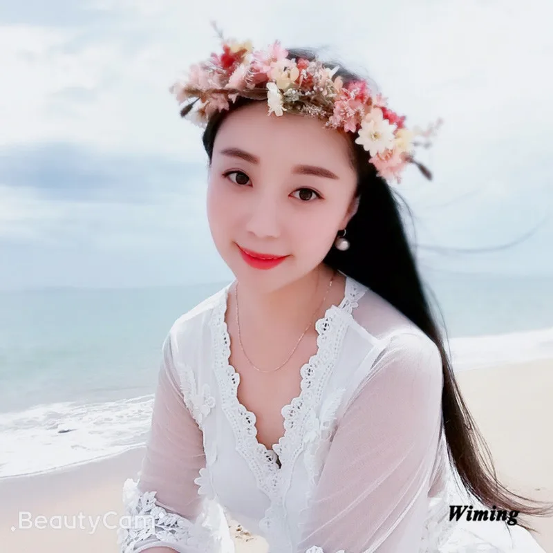 

Holiday Festival Wedding Decor photo props Artificial bellis perennis flower rattan Wreath headwear women Headbands for girls