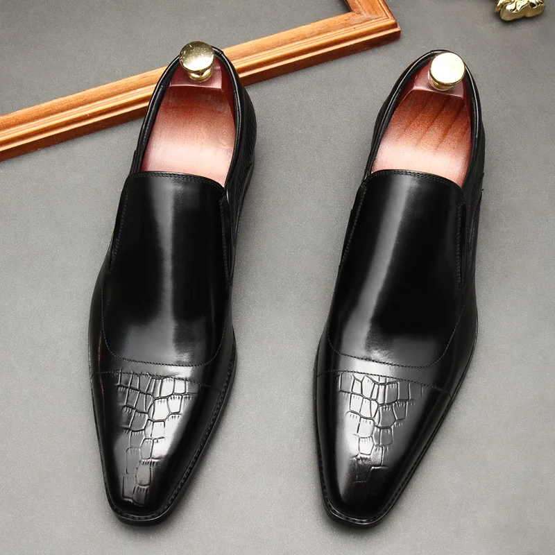 Formal shoes man, English pointy head, set foot, leather build, loafers. Dress, wedding dress, size 46