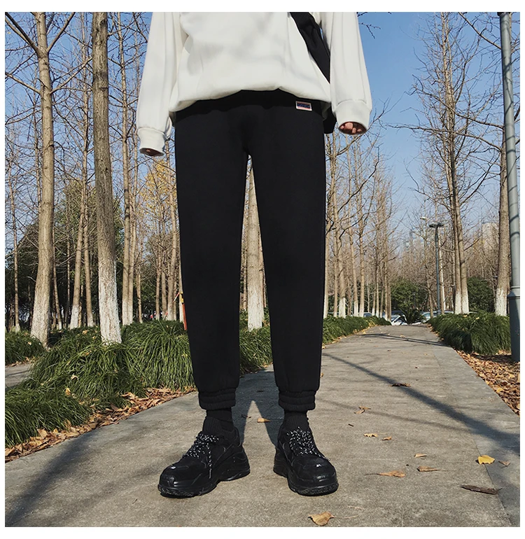 New Spring And Autumn Plus Velvet Solid Color Casual Pants Loose Pants Men's Sweatpants Black / Brown M-2XL