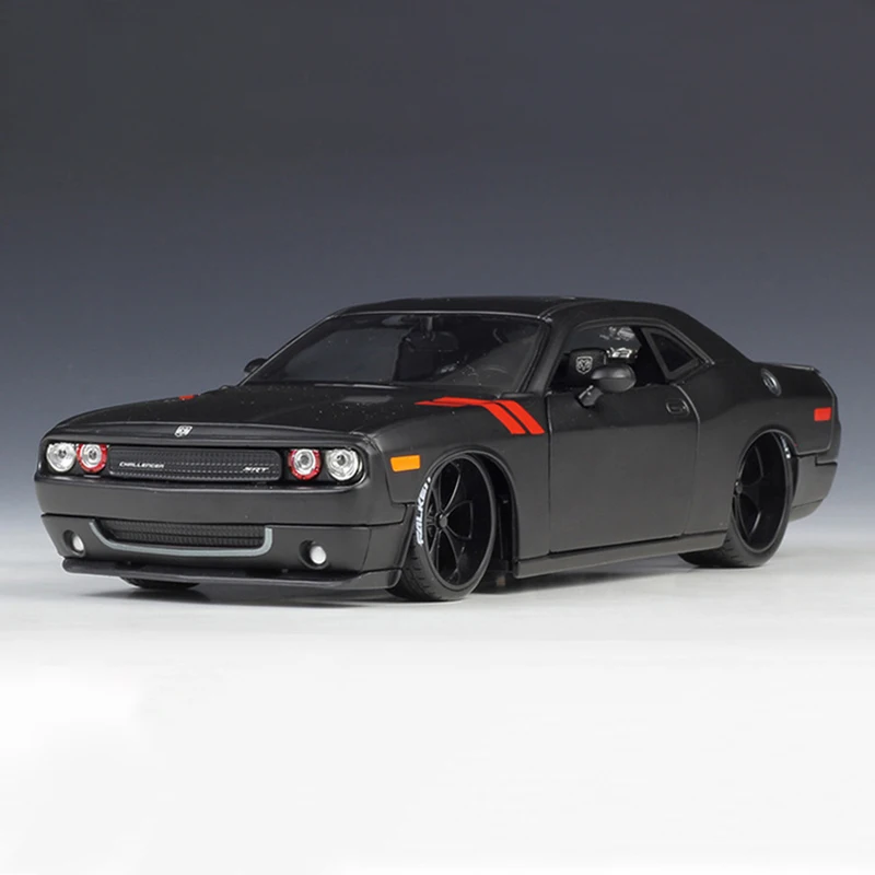 Модель автомобиля Maisto Dodge 2008 Challenger 1:24 из черного сплава металлические игрушки