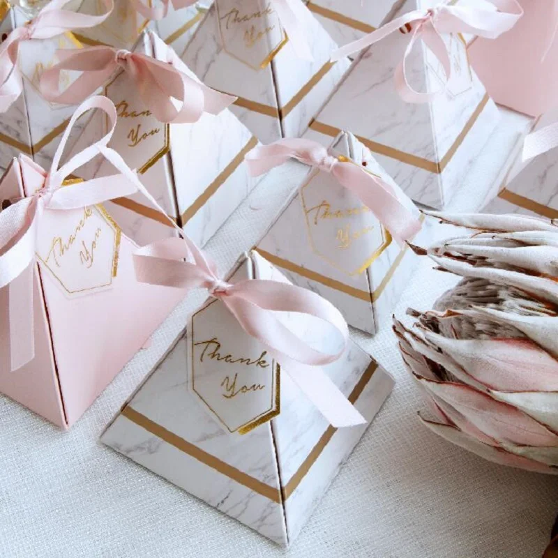 

50 PCS Europe Triangular Pyramid Style Wedding Favors and Gift Box Paper Candy Box with THANKS Card & Ribbon for Party Supplies