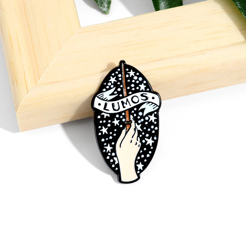 Game SPY X Family Brooch Pin E-sports Intentional Character Enamel Badge Lapel Pin Jewelry Gift For Friends I.765320025 - Foto 6