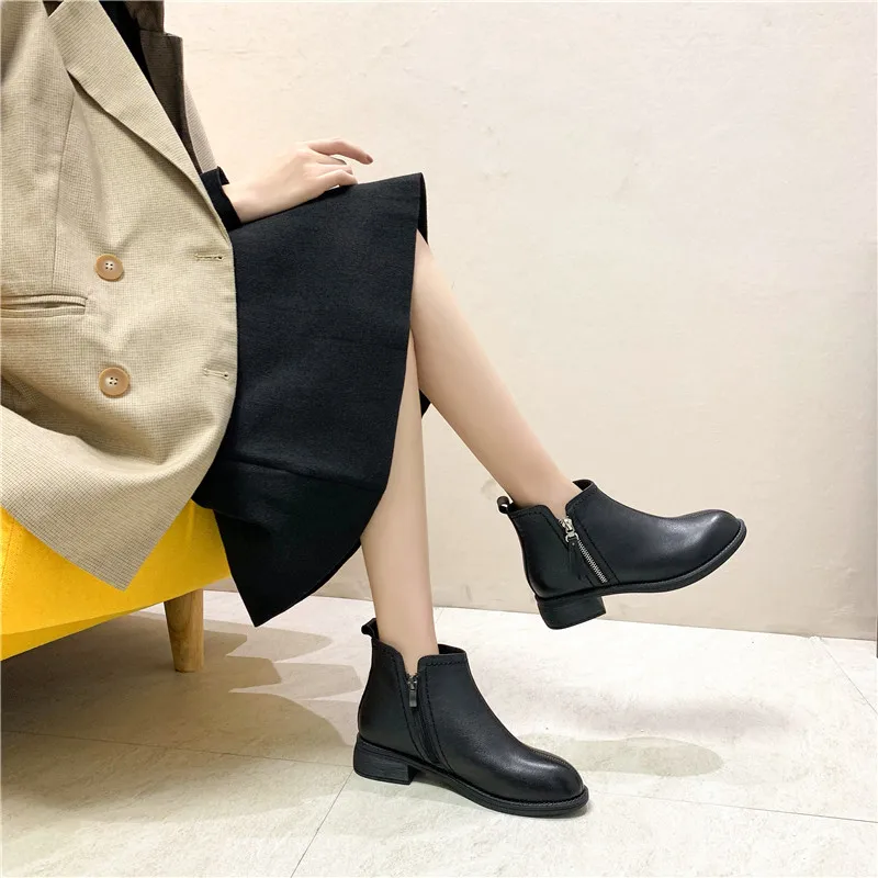 

First Layer of Leather Chelsea Boots Women's British-Style 2019 Autumn And Winter Ankle Boots Black And White with Pattern Leath