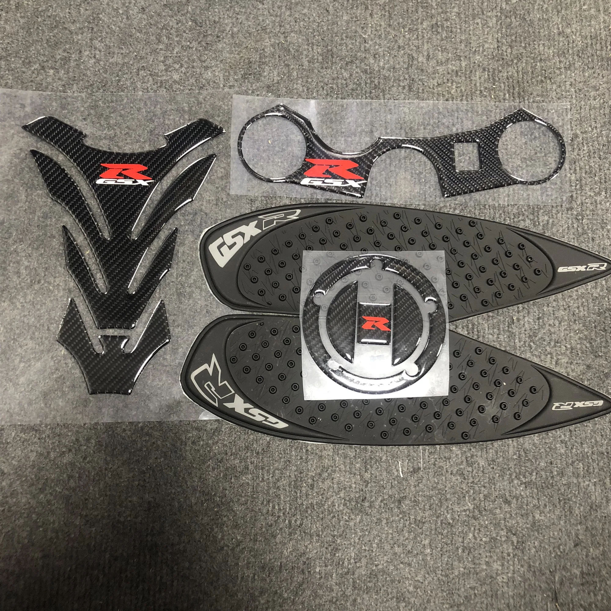 GSX-R для мотоцикла, крышка для бака, накладка на передний конец, верхний зажим, углеродная наклейка, Набор наклеек для Suzuki GSXR750 600 K6 K8 2006-2010 - Цвет: 1 set-4pcs