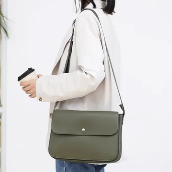 

Simple Retro College Style Solid Color Shoulder Bag Casual Fashion Large Capacity Messenger Bag