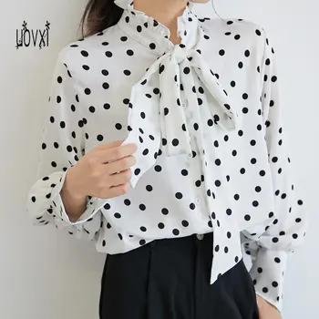 

2020 autumn and winter new style wooden ear lace stand collar lantern sleeve retro elegant long sleeve sexy polka dot shirt
