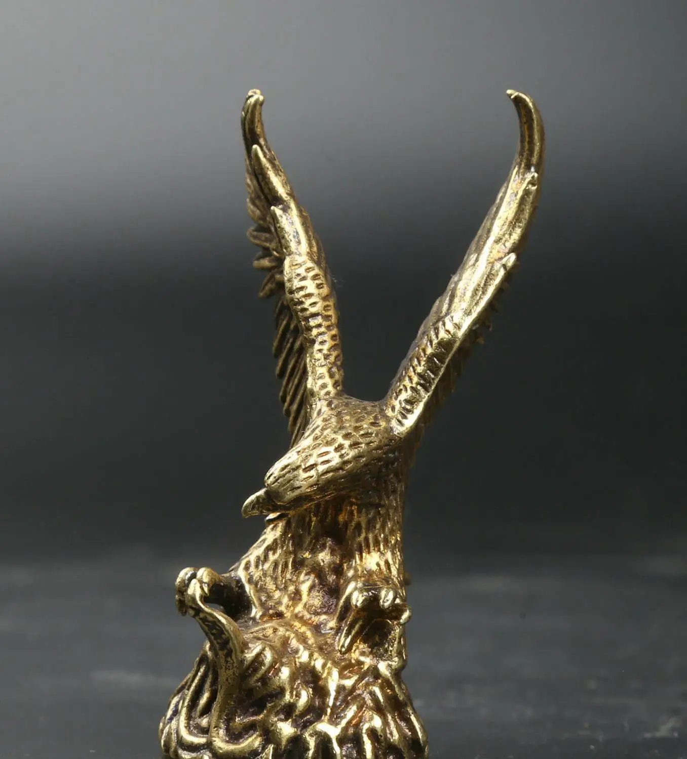 62MM Small Curio Chinese Bronze Animal Black-eared Kite Glede Eagle Hawk Statue | Дом и сад