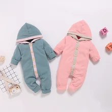 2021 new children's clothing autumn clothing with new ins hot style two-color buckle jumpsuit with hood crawler baby girl outfit