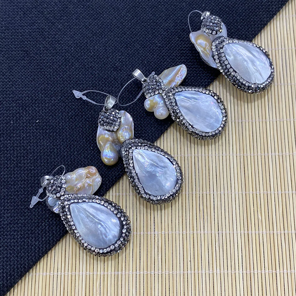 

Natural Shell Pearl Irregular Drop Shape Fashion Pendant for DIY Handmade Necklace and Bracelet Accessories Size 20x45-30x60mm