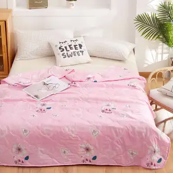 

In summer, the thin quilt is washed by single person and double person