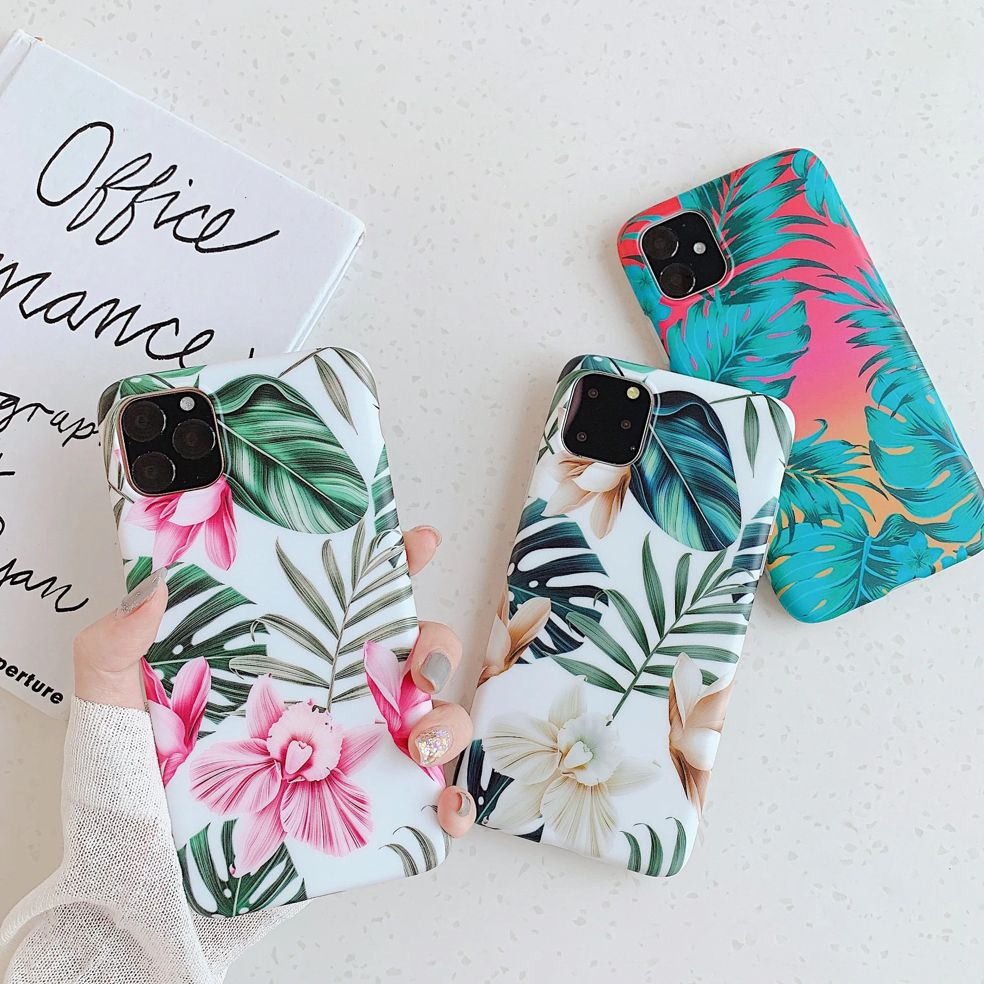 

For iPhone 11 Pro Max Flowers Case For iPhone X XR XS Max 7 8 Plus Floral Luxury Case Art Banana Leaf Back Cover Soft TPU Coque
