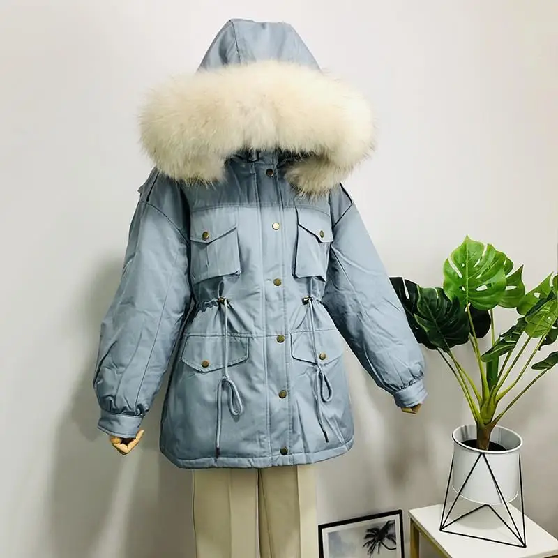 Blue5 Зимняя женская большая теплая куртка с капюшоном и воротником из натурального меха енота, однотонное пальто на утином пуху средней длины, тонкие толстые парки - Цвет: Blue5