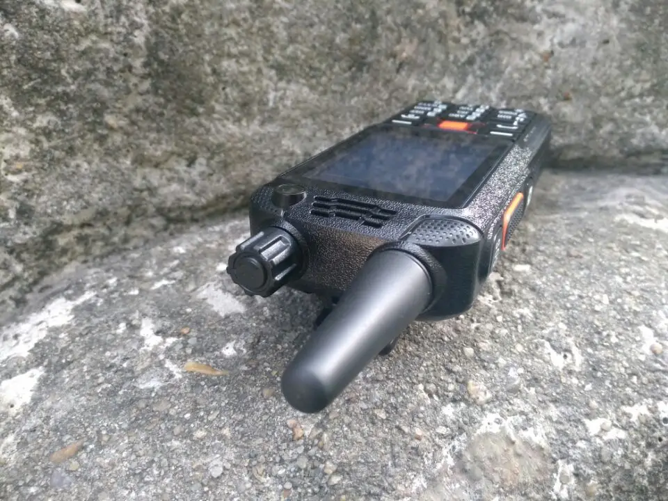 F22 Walkie Talkie смартфон IP68 Водонепроницаемый 3G GPS WIFI Dual SIM 5MP Zello Talk Android прочный
