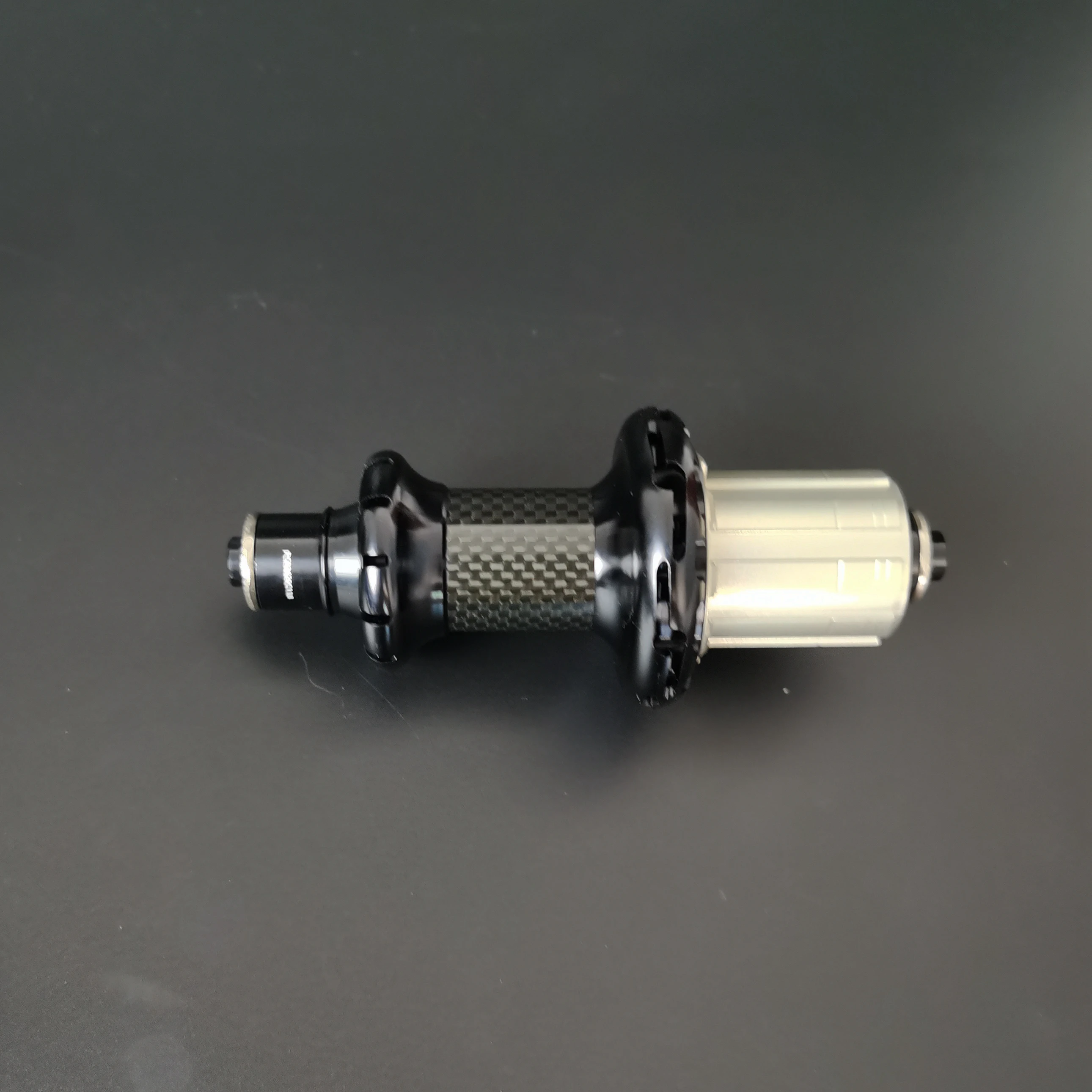 PowerwayR36RoadBikerearhub213g2124holesSuperlightcarbonHub