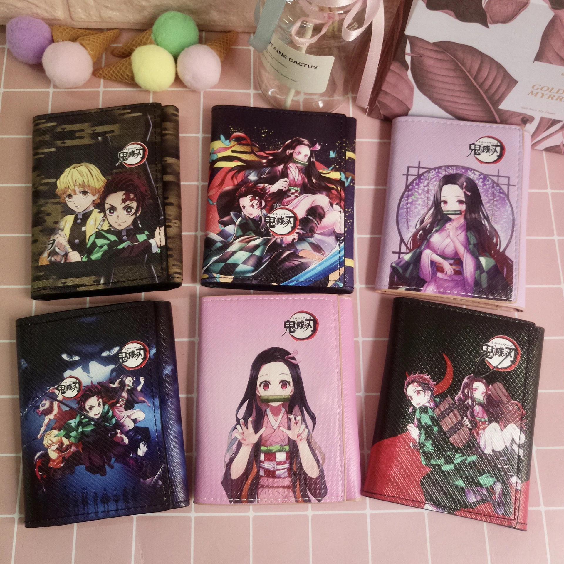card wallet Anime Demon Slayer Short Wallet Kimetsu no Yaiba Card Holders Purse ladies wallet