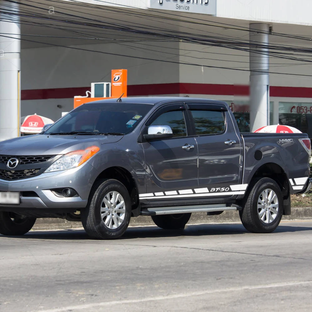 chiang-mai-thailand-january-22-2017-private-pickup-car-mazda-bt-50-J6DR6W(1)