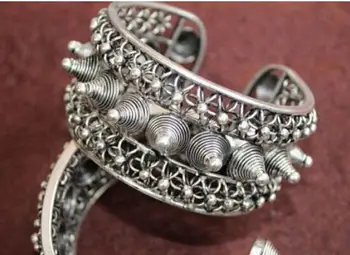 

Jewelry Pearl Bracelet 2PC Wholesale cheap Vintage Style Handmade Miao Silver Big Wide mouth Bracelet Free Shipping