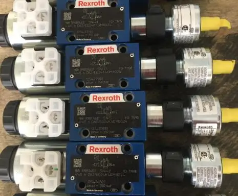 REXROTH BOSCH- DIRECTIONAL VALVE 24VDC w/SPOOL MONITOR QMBG24 R900574632 