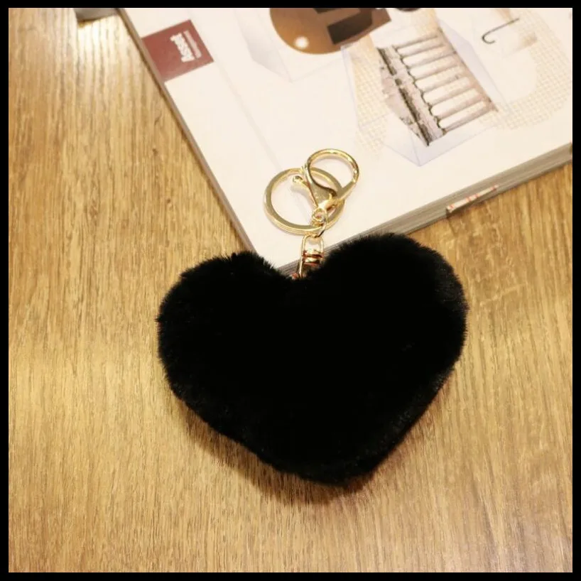 爱心毛绒挂件4