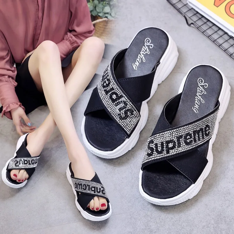 

Slipper Women's Outer Wear 2019 New Style Summer INS chao wang Red Fire Man-made Diamond Nursing Beach Thick Bottomed Bear Slipp