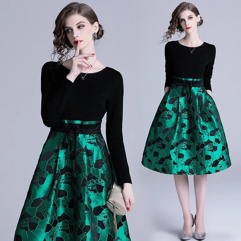 

Mid-length Jacquard Dress 2018 Autumn And Winter New Style Crew Neck Long Sleeve Joint Mock Two-Piece