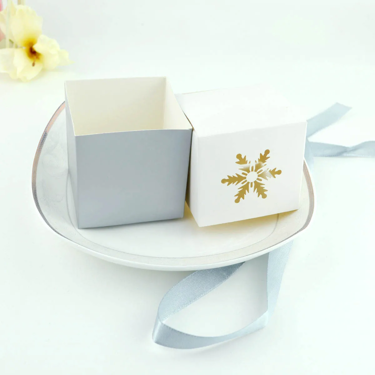 100 шт. роскошная коробка для конфет Коробки &quotЗимние сны&quot белый лазерной резкой
