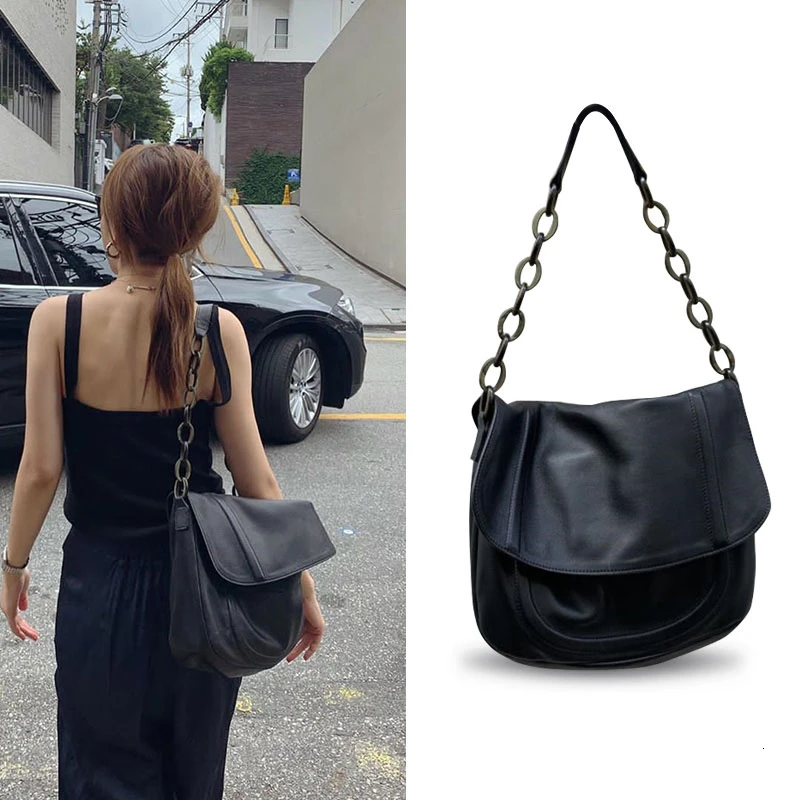 

2019 Designer Personality Chain Bag Casual Shoulder Bag 2019 New Black Large Capacity Handbags Wild Retro Messenger Bag OC782