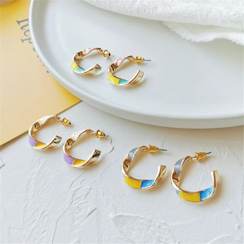 

Fashion Joker Metal distorts earrings street snap C word shapes stud earrings colorful color matching earrings for women jewelry
