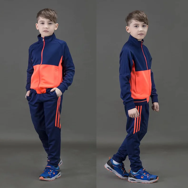

Kids and Adults Winter Soccer Uniform Set Sports Casual Suit Footable Training Running Workout Jaket and Pants