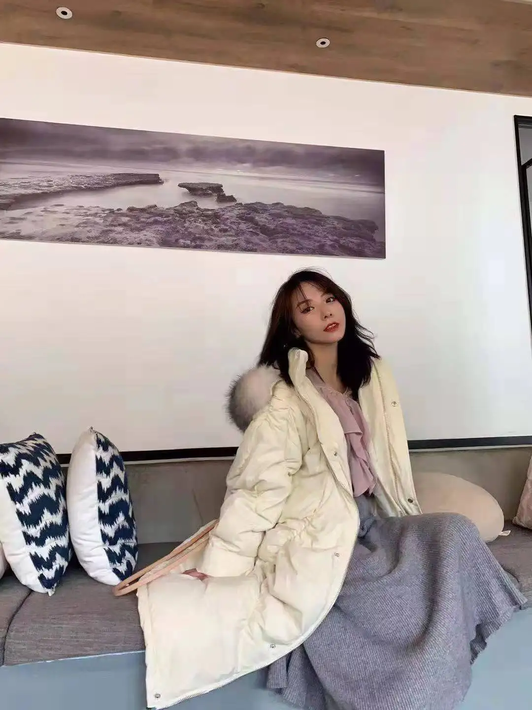 Winter thick warm fluffy bread style white duck down coat female fashion casual oversied hooded warm down parkas coats F337