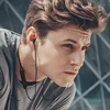 Earphones & Headphones