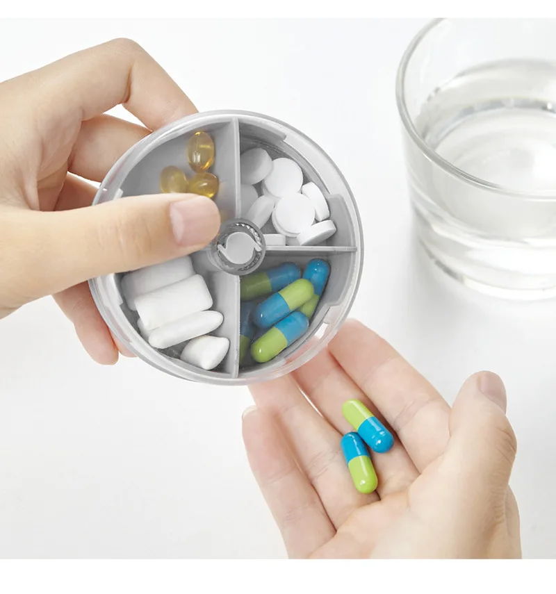 4 решетки таблетки случае Pillbox диспенсер медицина Органайзер с спиннингом