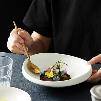

Ceramic Irregular Salad Plate Featured Theme Fashion Hotel Restaurant Tableware