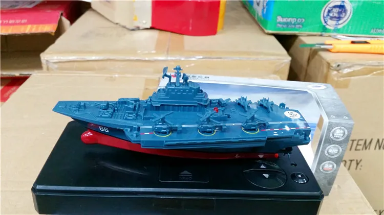 

Mini Remote Control Aircraft Carrier Military Model Small Rowing Remote Control Boat Children Electric Toy Boat Innovation 3319