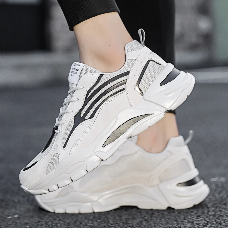 men track shoe