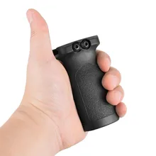 Тактическая рукоятка страйкбольная Передняя вертикальная рукоятка с нескользящей нейлоновой передней рукояткой для винтовки AR15 20 мм Пикатинни рельсовый инструмент для охоты Тактическая рукоятка страйкбольная Передняя вертикальная рукоятка с нескользящей нейлоновой передней рукояткой для винтовки AR15 20 мм Пикатинни рельсовый инструмент для охоты