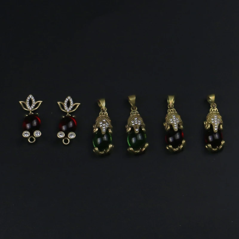 

Brass Casting Pixiu Goldfish Two-tone Glass Perforated Pendant Retro Personality Earring Necklace Pendant